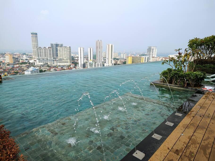 Infinity Pool 2Br Suite 7Pax @Beacon @Georgetown Εξωτερικό φωτογραφία