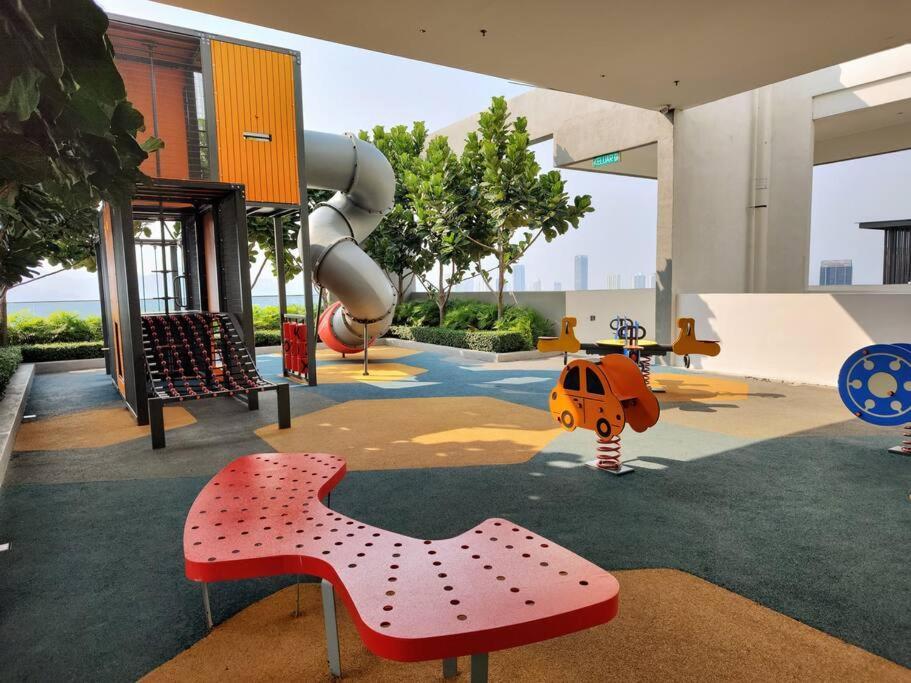 Infinity Pool 2Br Suite 7Pax @Beacon @Georgetown Εξωτερικό φωτογραφία